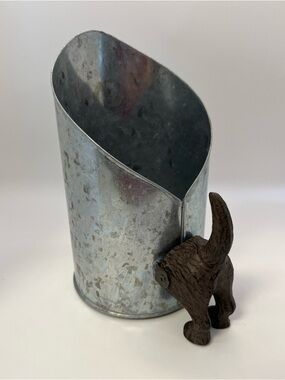 🐾 NEW Mud Pie Galvanized Metal Cast Iron Dog Butt Food Scoop